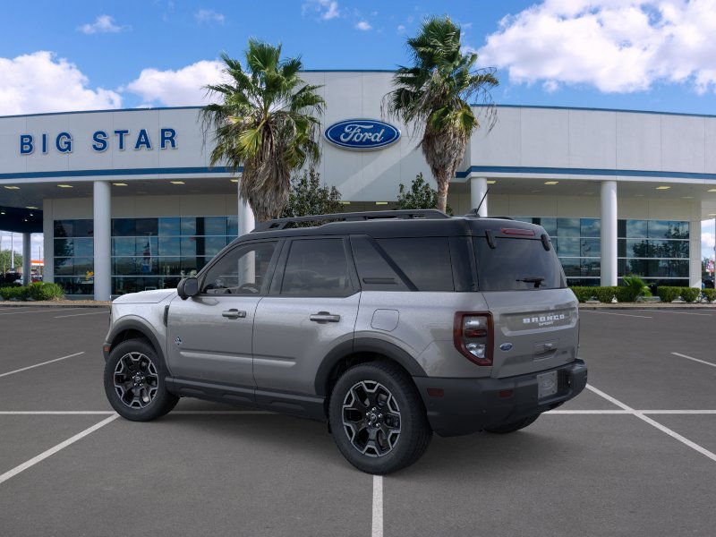 New 2025 Carbonized Gray Metallic Ford Outer Banks® image 4