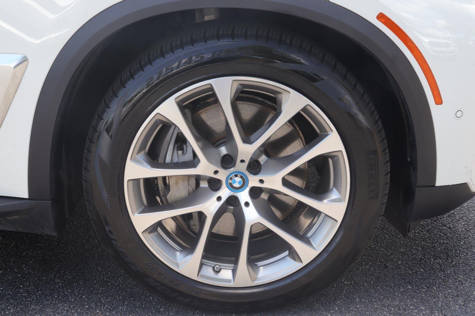 Used 2024 Alpine White BMW xDrive50e image 49