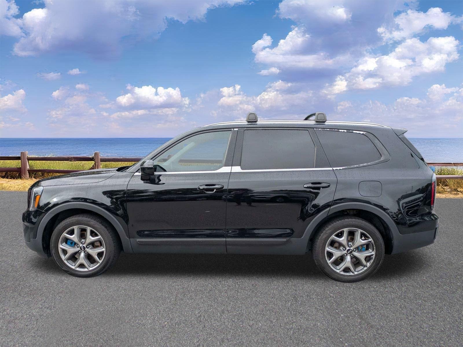 Used 2023 Ebony Black Kia SX image 5