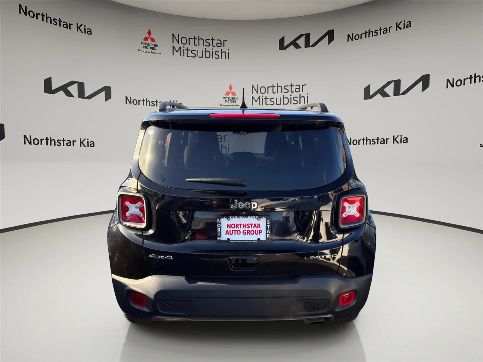 Used 2019 Black Clearcoat Jeep Limited image 5