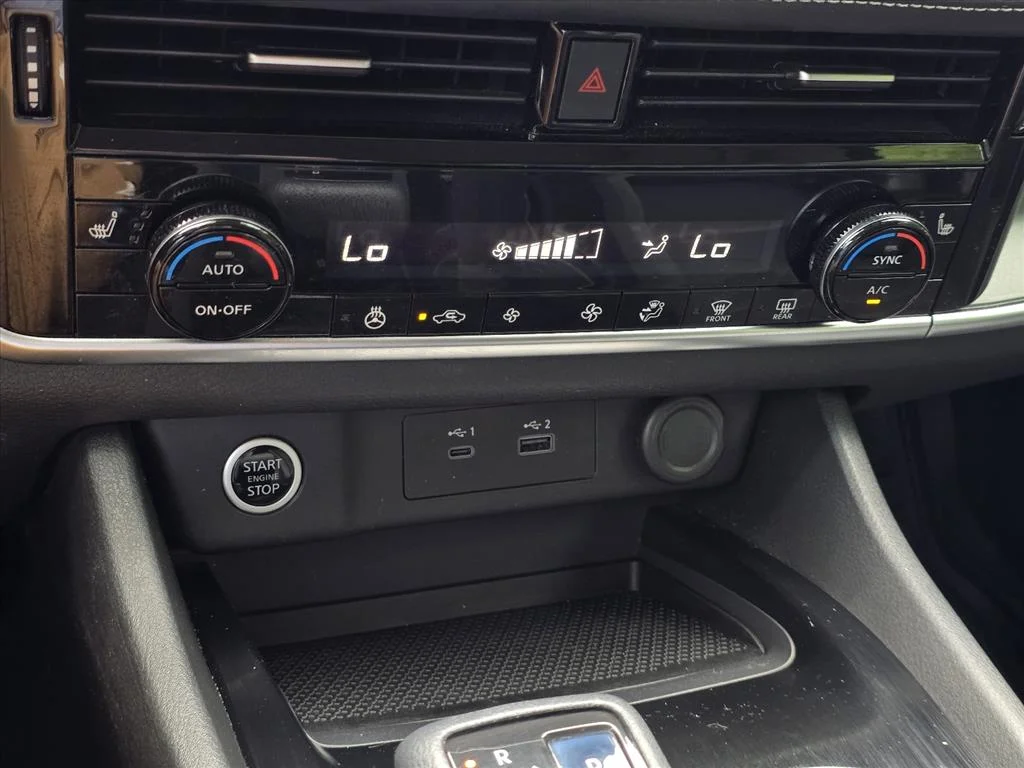 Used 2021 Gray Nissan SV image 18