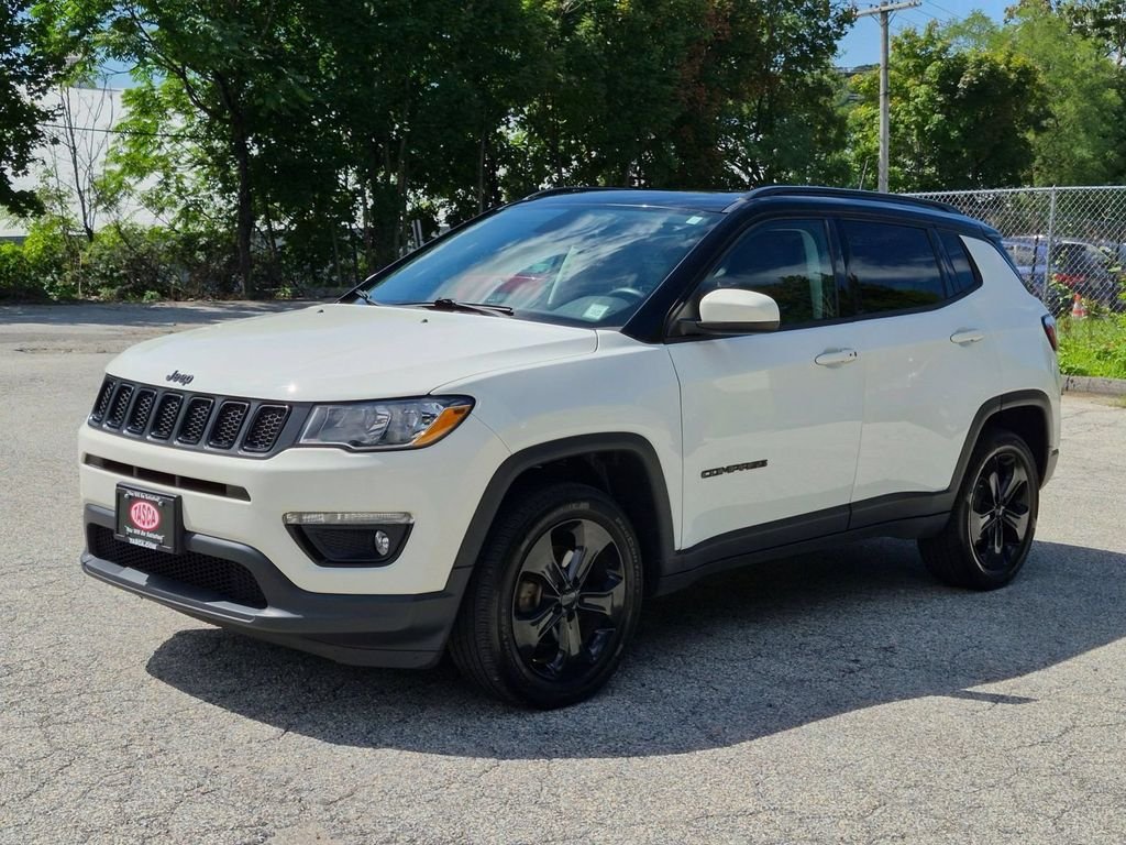 Used 2020 White Jeep Latitude image 9