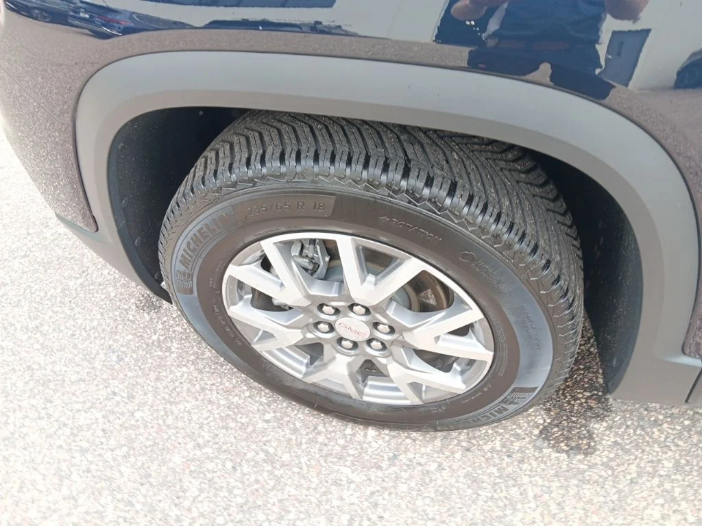 Used 2021 Midnight Blue Metallic GMC SLT image 10