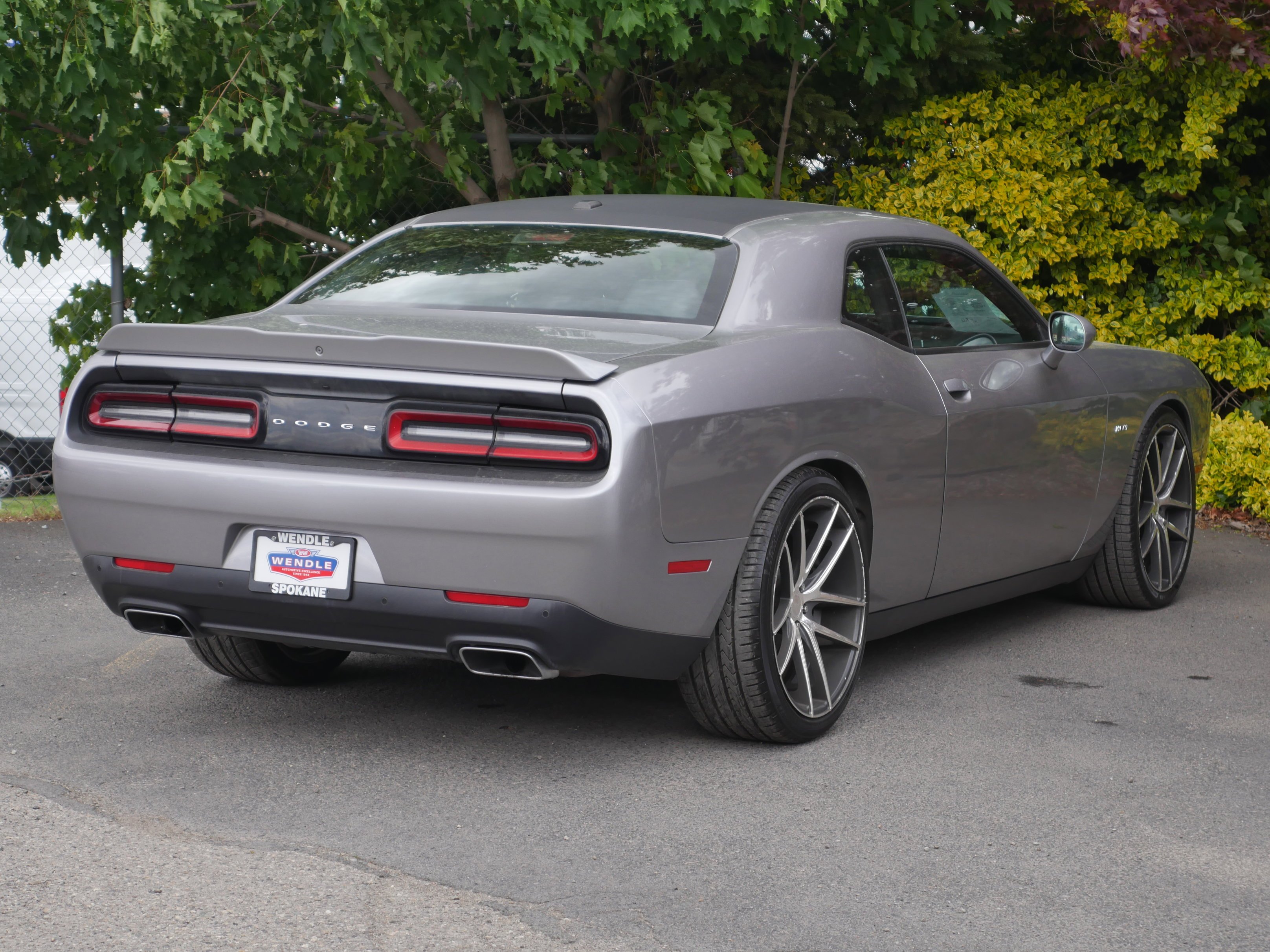Used 2015 Granite Crystal Clearcoat Metallic Dodge R/T Plus image 24
