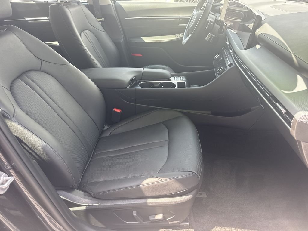 Used 2025 Gray Hyundai Limited image 12