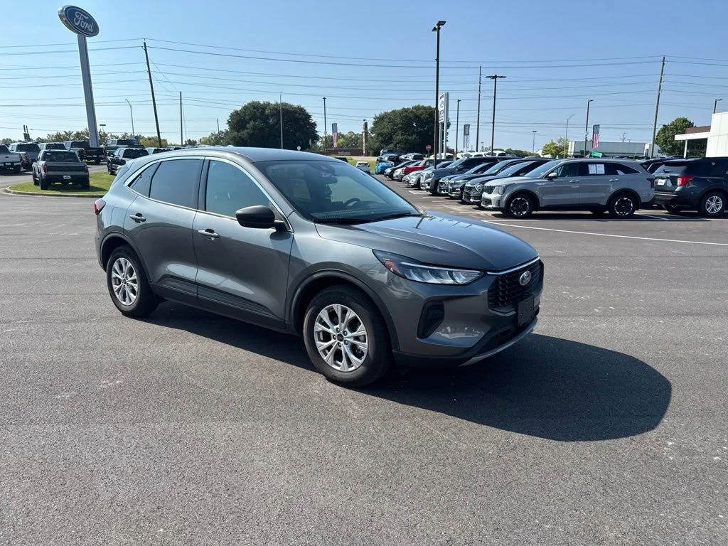 Used 2024 Gray Ford Active image 19