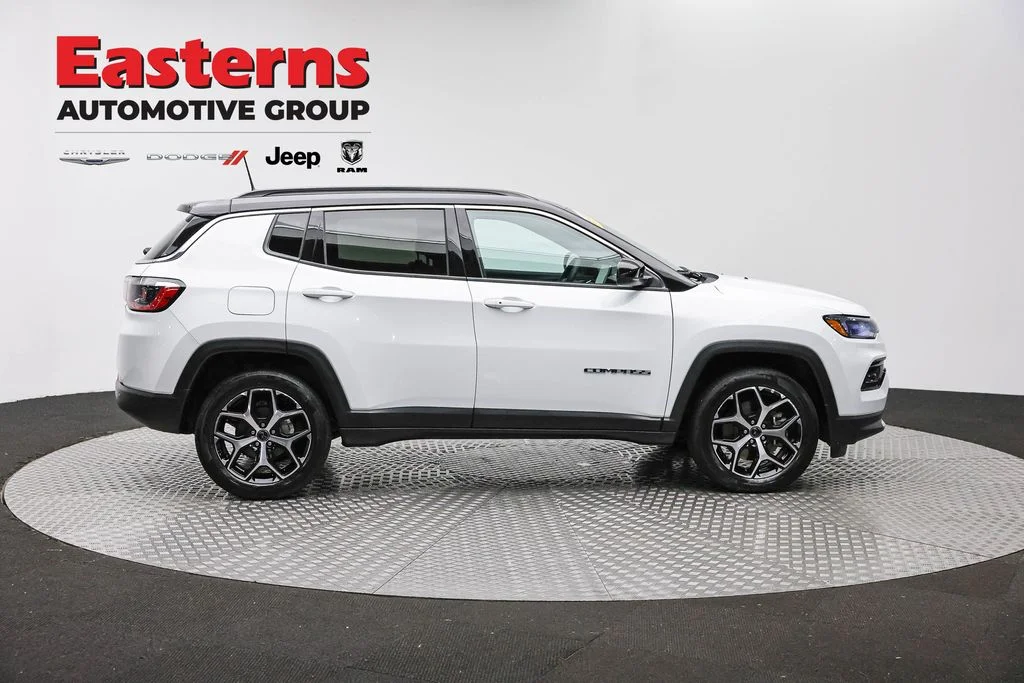 Used 2025 White Jeep Limited image 4