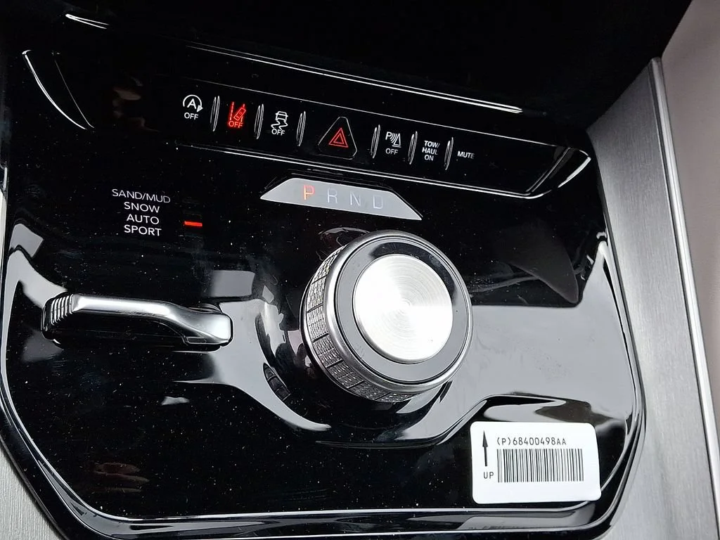New 2026 High Gloss Black Jeep Limited Altitude image 16