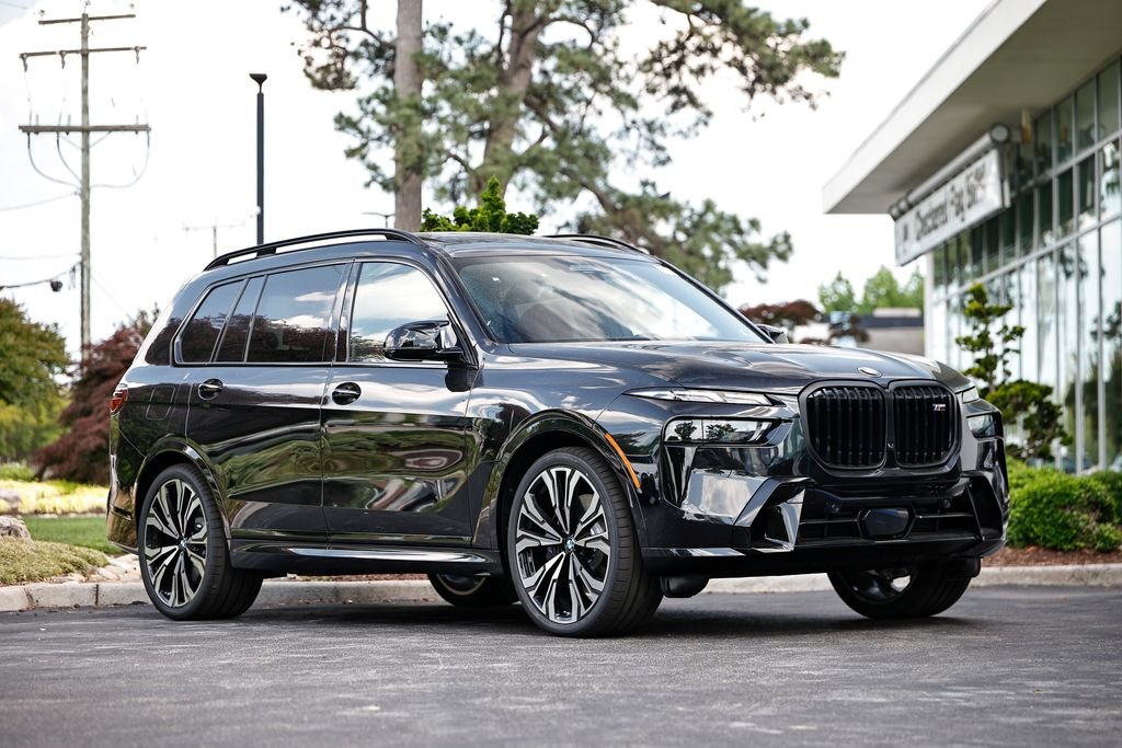 2027 BMW X7 M60i's photo