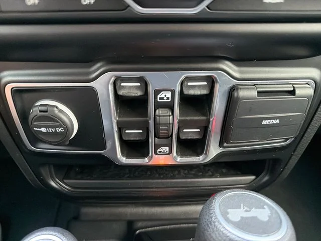 Used 2021 Gray Jeep Unlimited Sport Altitude image 15