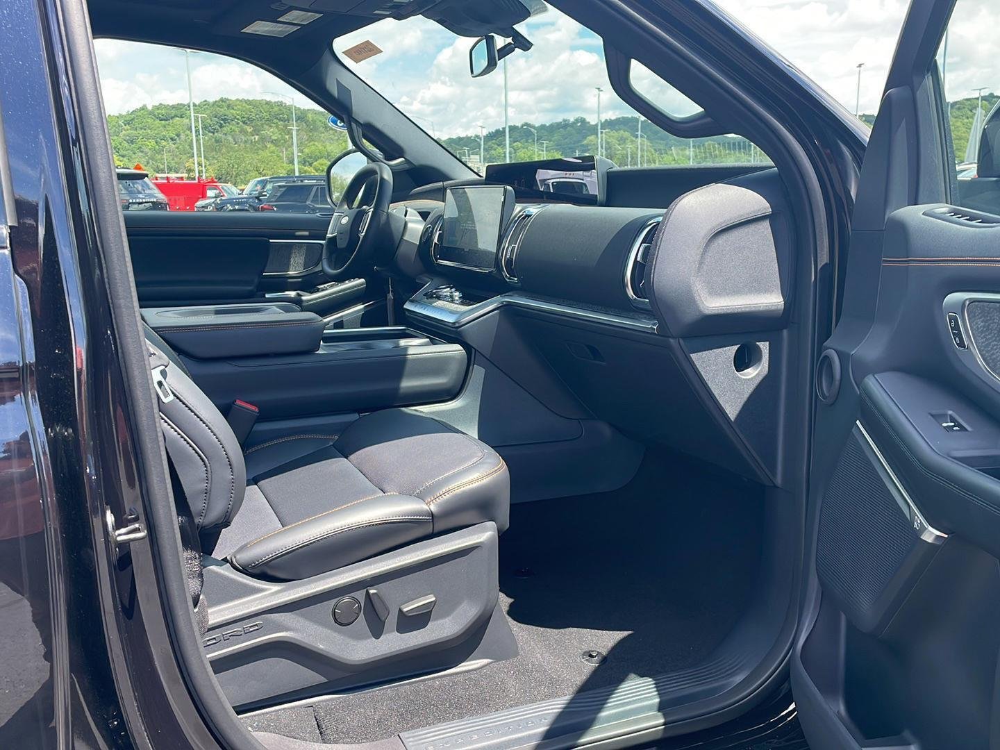 New 2026 Agate Black Metallic Ford Tremor® image 71