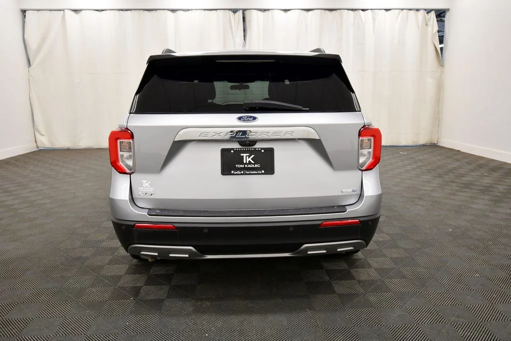 Used 2020 Silver Ford XLT image 6