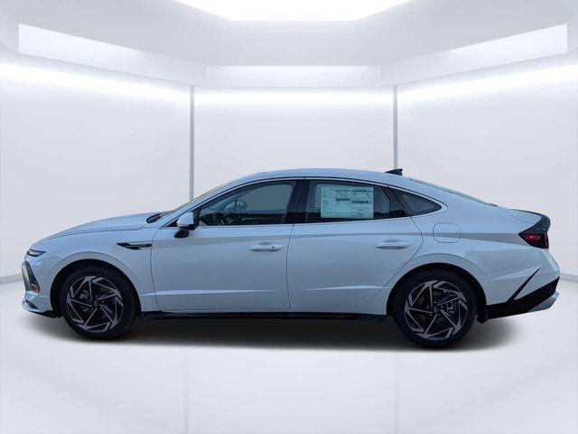New 2026 White Hyundai SEL Sport image 6