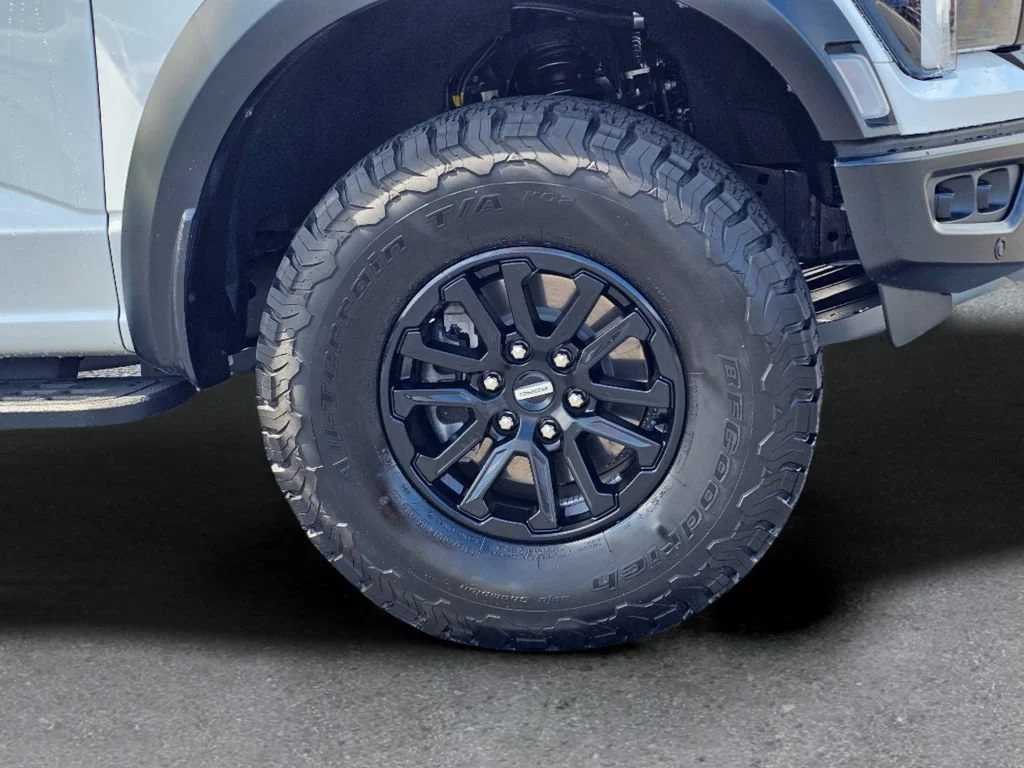 Used 2025 Oxford White Ford Raptor image 6