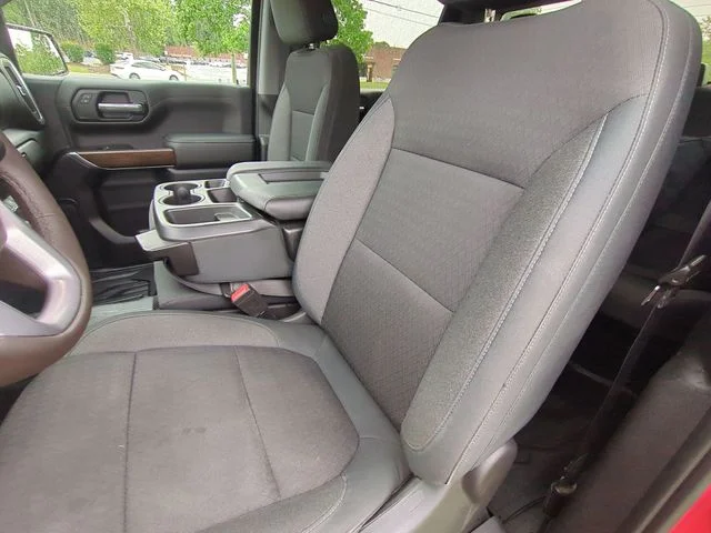 Used 2019 Red GMC SLE image 21