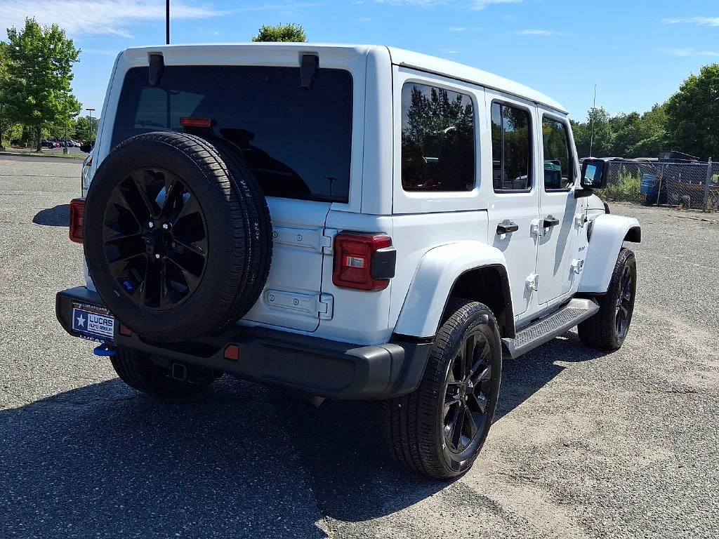 Used 2023 Bright White Clearcoat Jeep Sahara image 11
