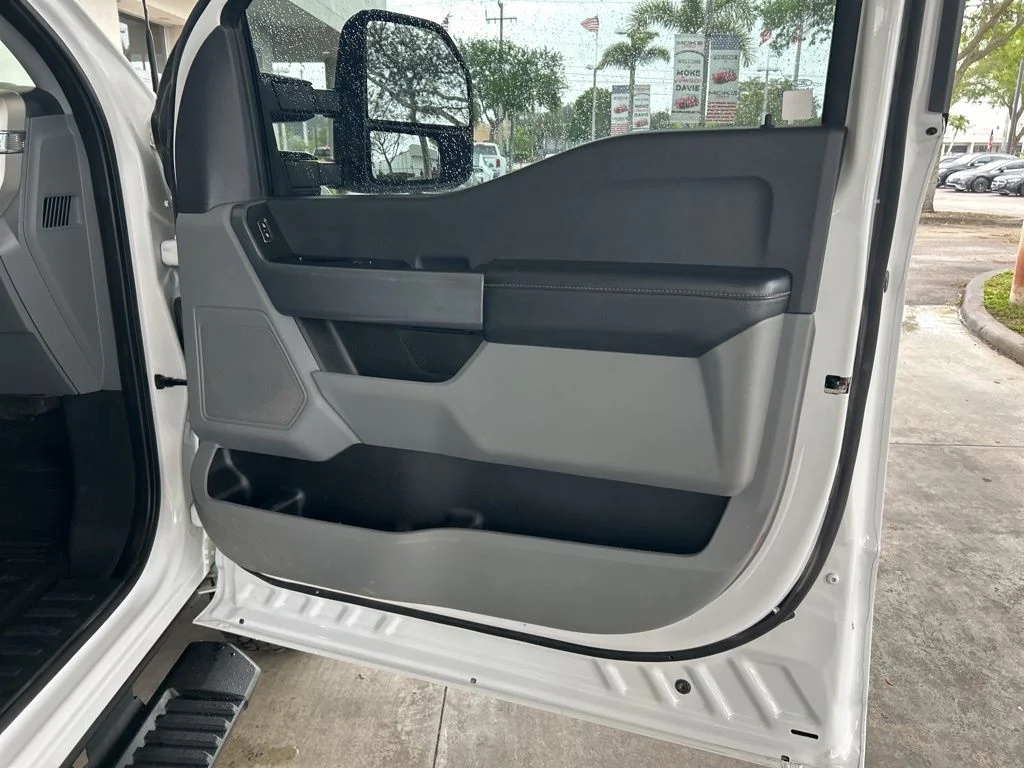 Used 2024 White Ford XLT image 31
