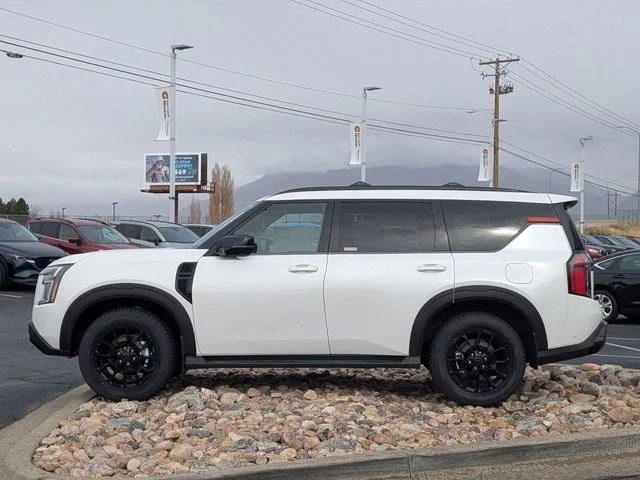 2025 Nissan Armada PRO-4X - Photo 8