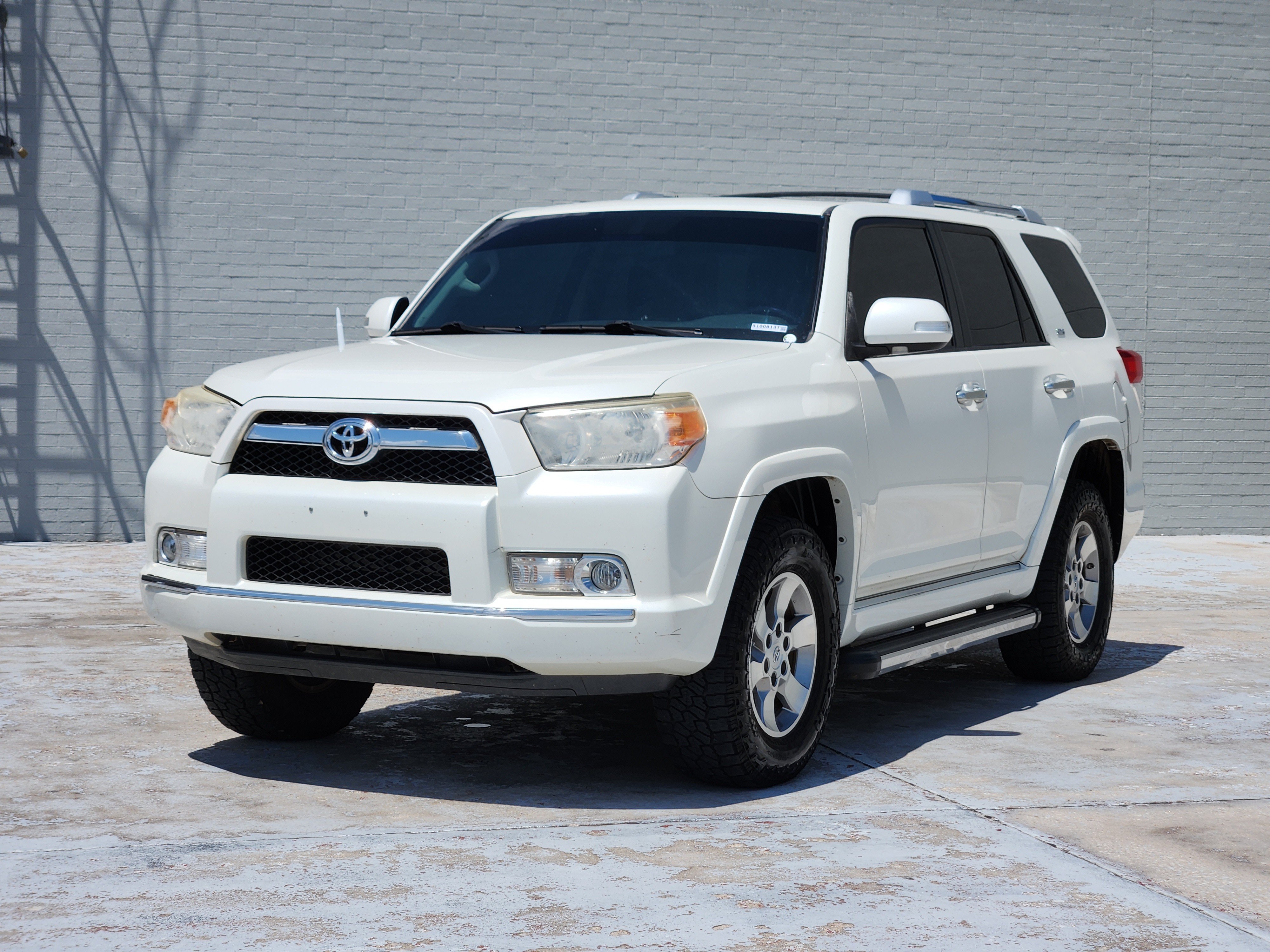 Used 2012 Blizzard Pearl Toyota SR5 image 3