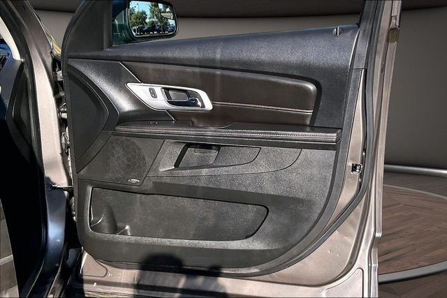 Used 2014 Silver GMC SLT-1 image 22