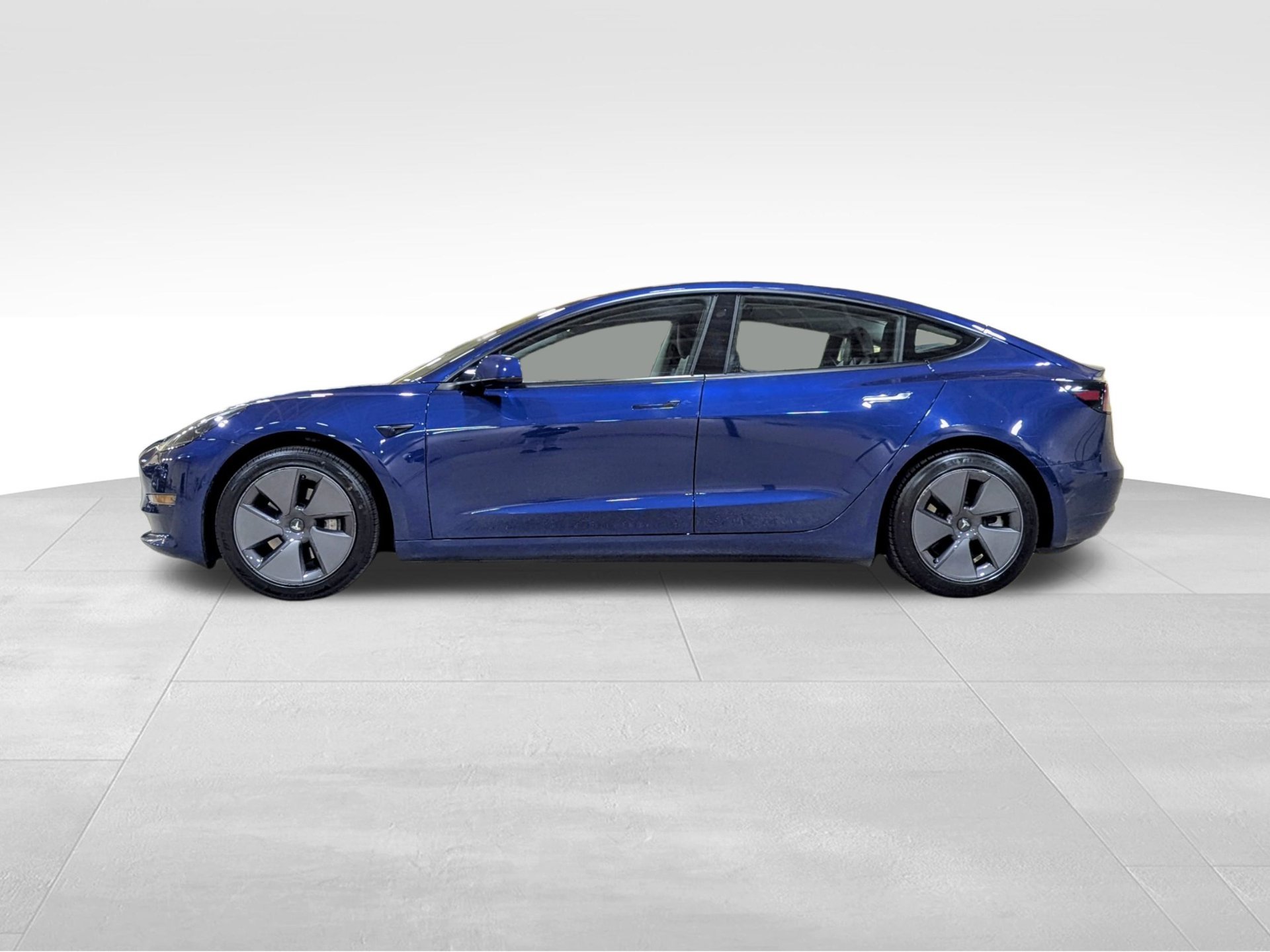 Used 2022 Blue Tesla Long Range image 11