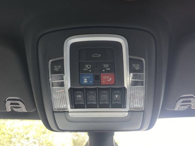 Used 2019 Black Ram Laramie image 24