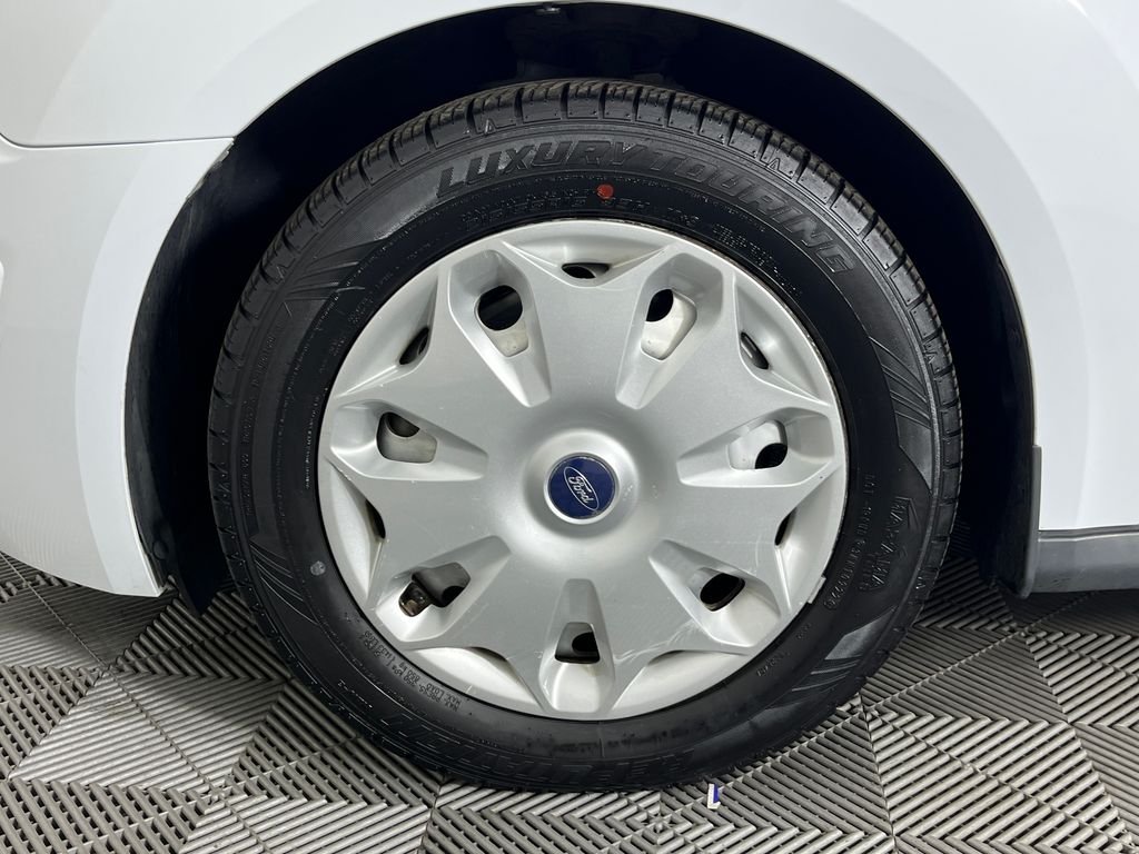 Used 2014 White Ford XLT image 17