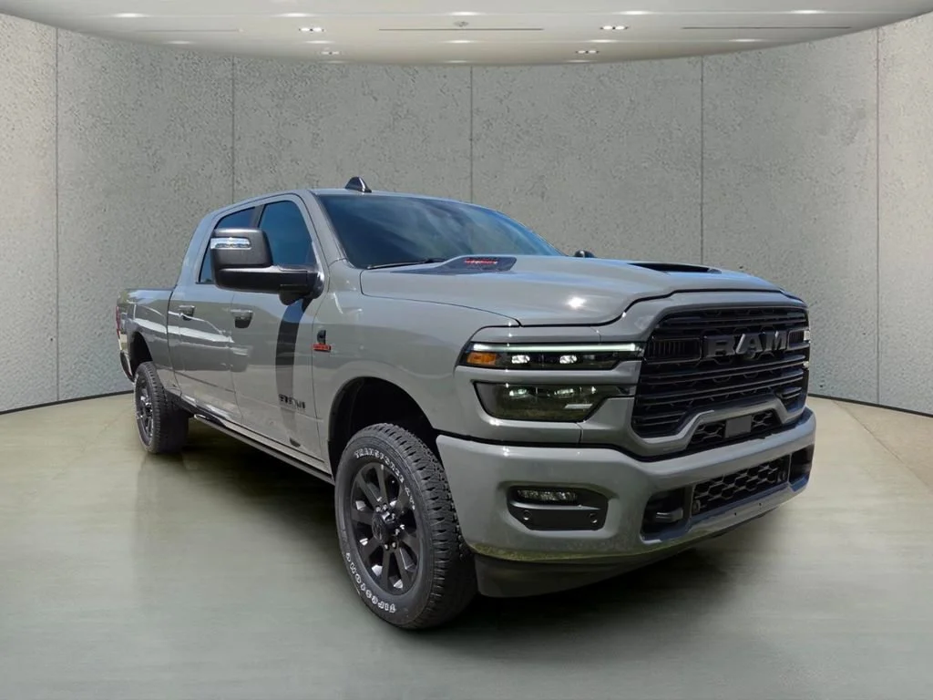 New 2026 Ceramic Gray Clear-Coat Exterior Paint RAM Laramie image 12