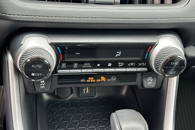 Certified Used 2025  Toyota XLE image 25