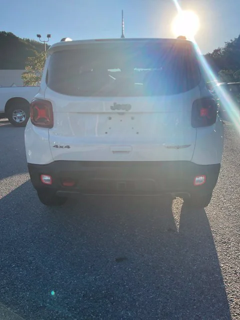 Used 2019 White Jeep Trailhawk image 6