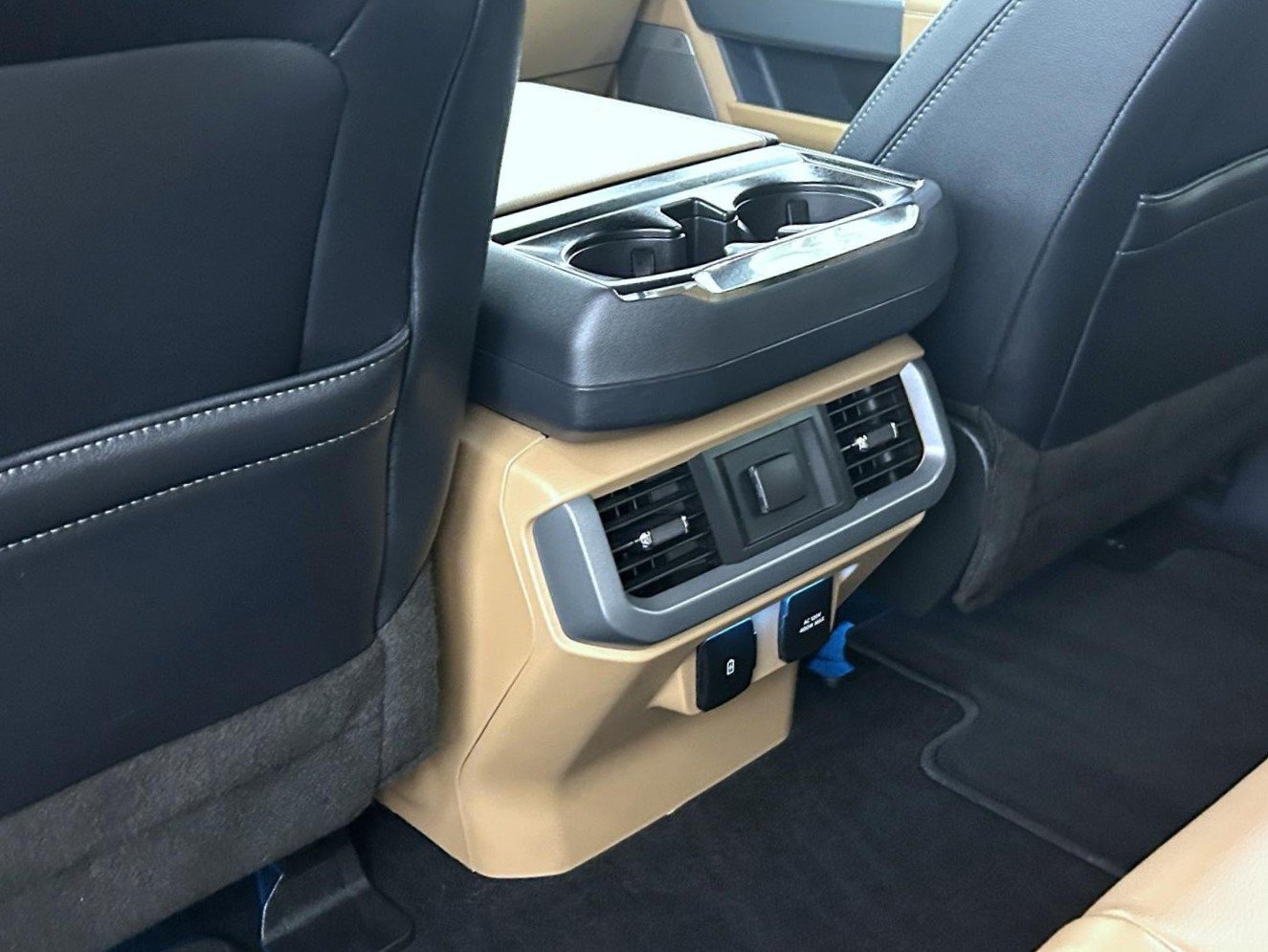 Used 2021 Gray Ford Lariat image 21