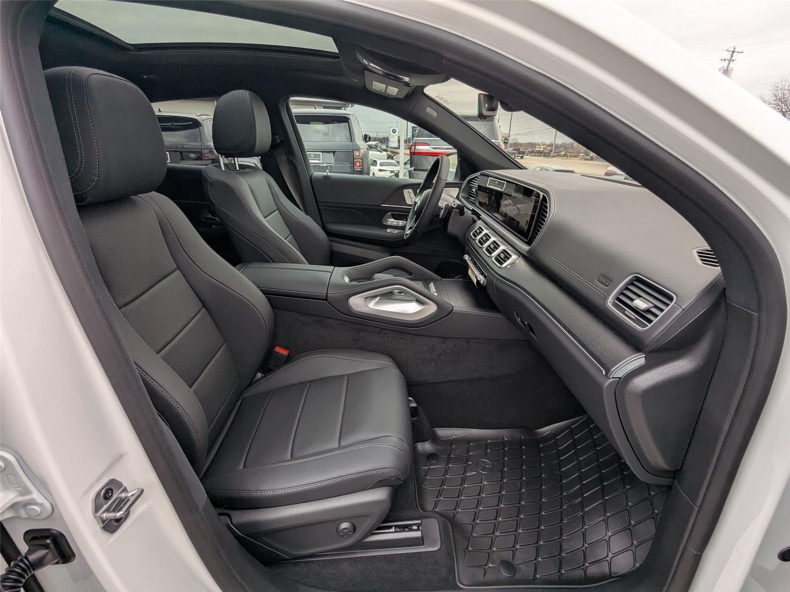 New 2026 Polar White MERCEDES-BENZ GLE 450 image 34