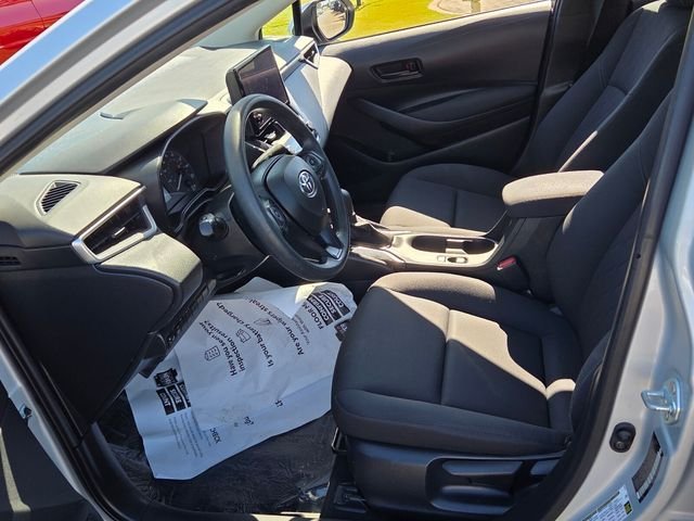 Used 2023 Silver Toyota LE image 5