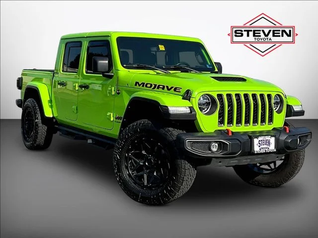 Used 2021 Green Jeep Mojave image 1