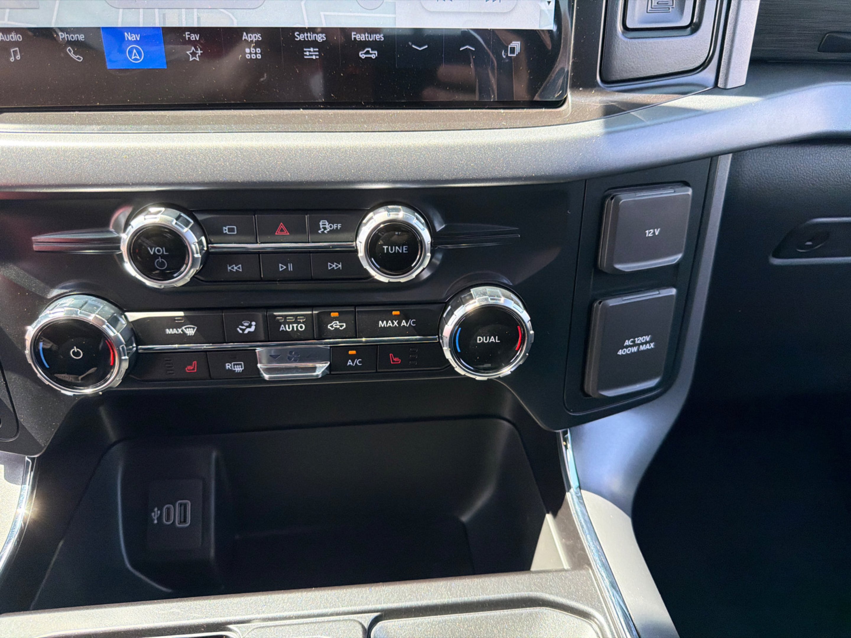 New 2026 Agate Black Metallic Ford XLT image 27