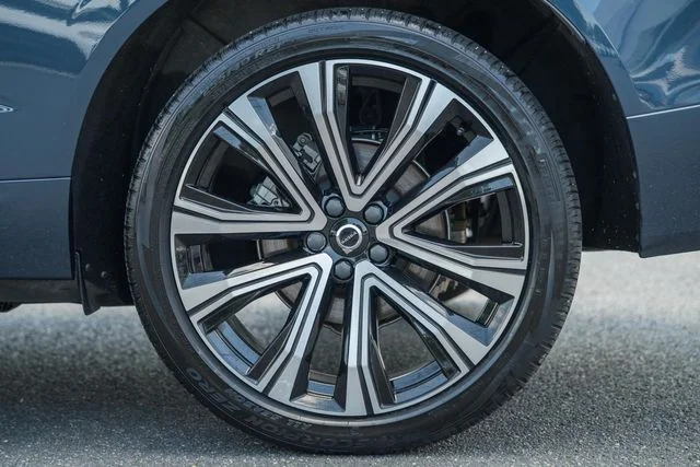 Certified Used 2023 Denim Blue Volvo Ultimate image 18
