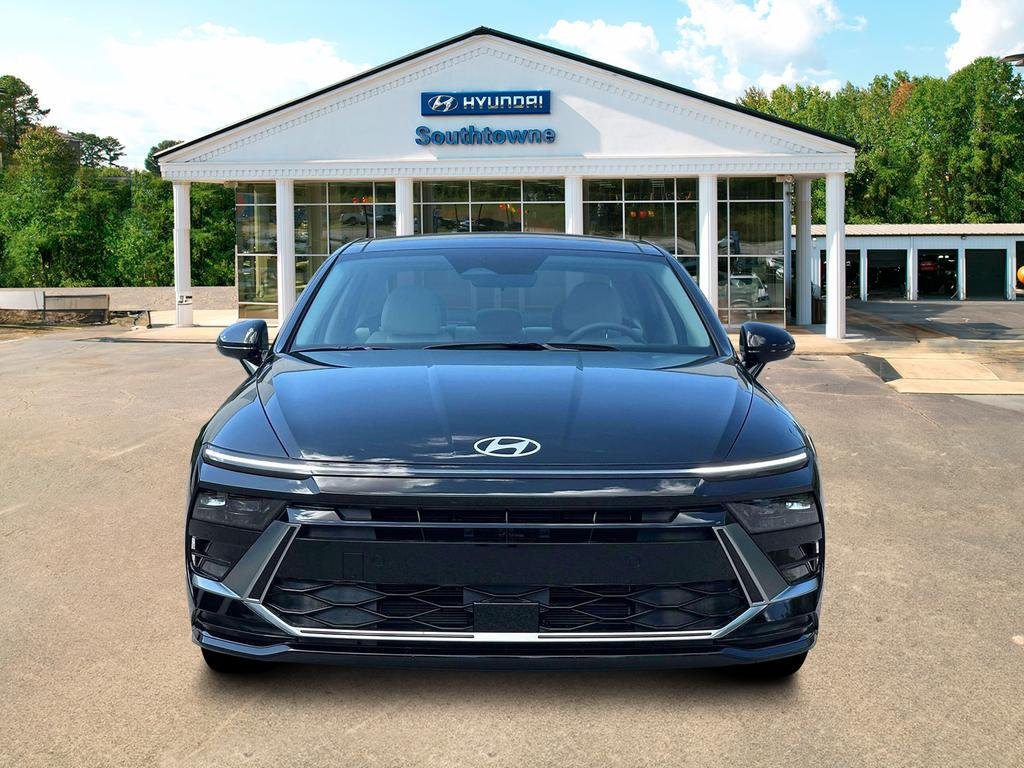 New 2026 Black Hyundai SEL image 12