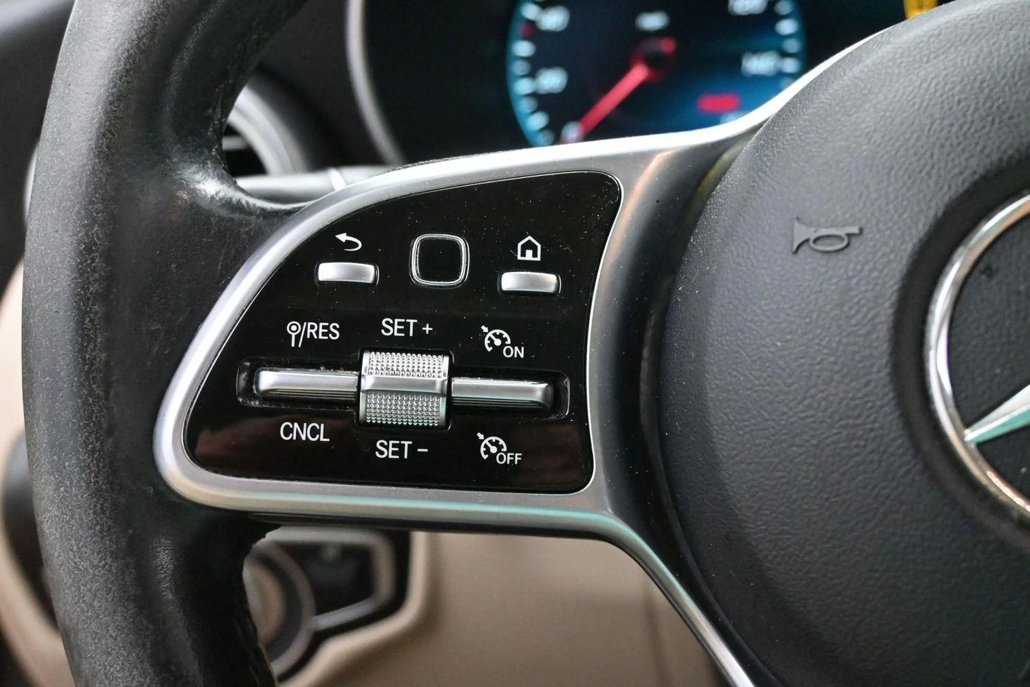 Used 2021 Mojave Silver Metallic Mercedes-Benz GLC 300 image 19