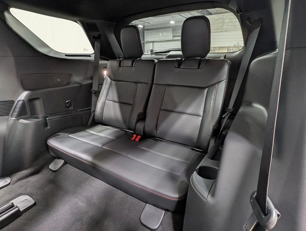 New 2026 Star White Metallic Tri-Coat Ford ST-Line image 16