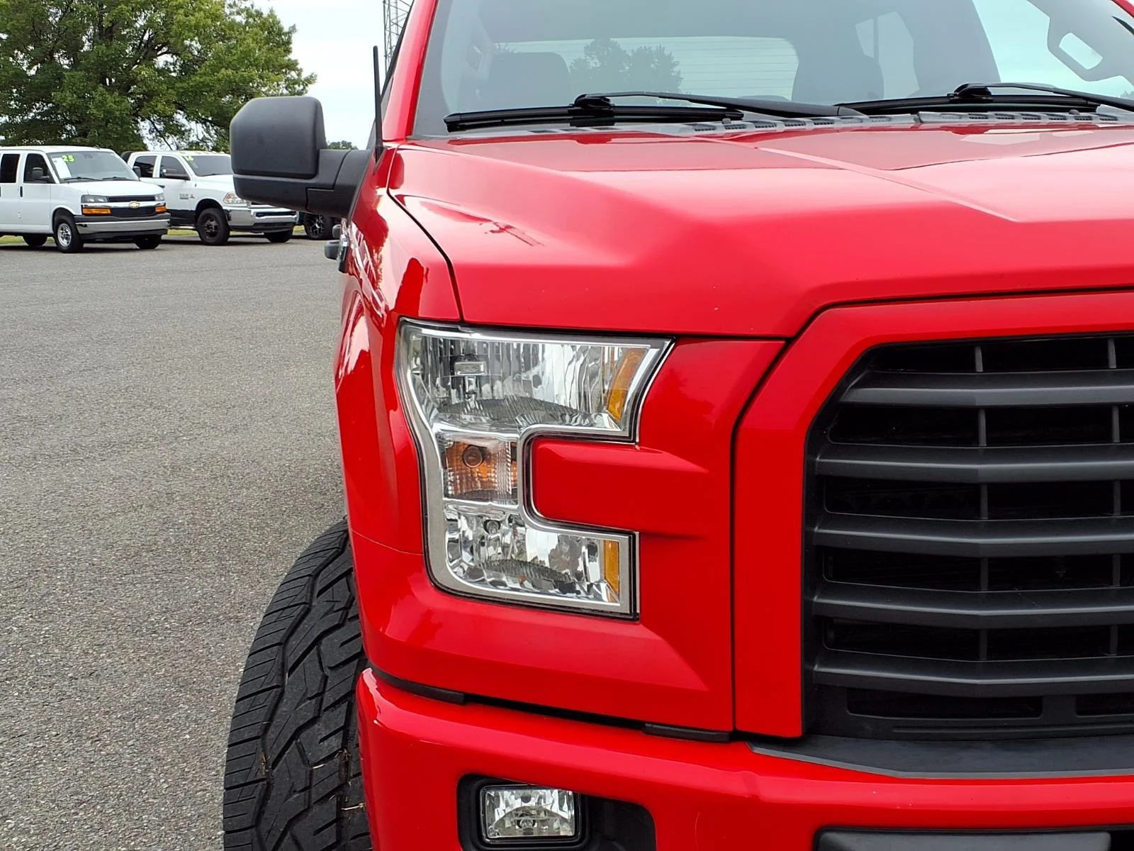 Used 2017 Race Red Ford XL image 16