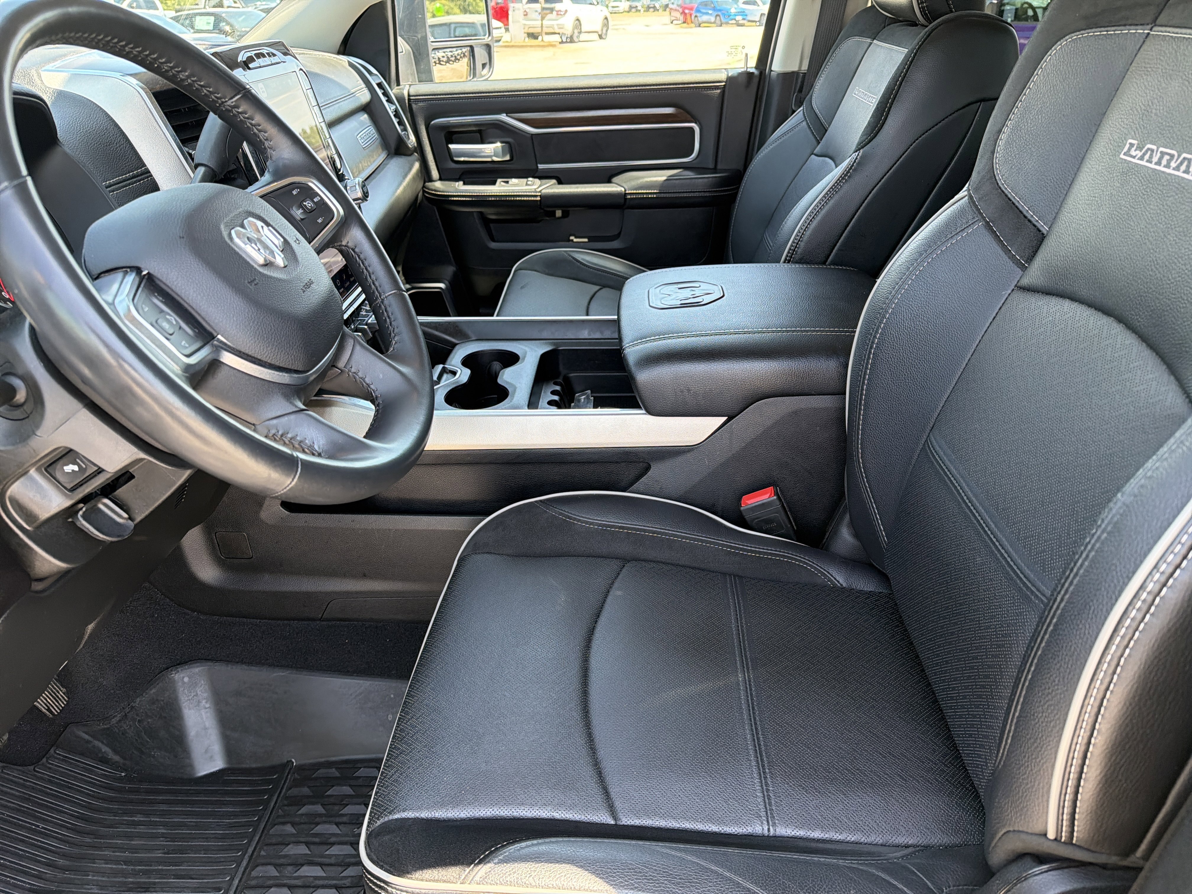 Used 2024 Granite Crystal Metallic Clearcoat Ram Laramie image 10
