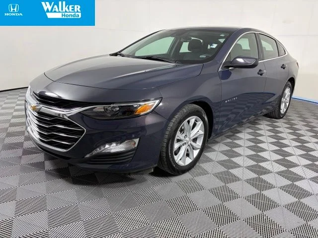 Used 2025  Chevrolet LT image 3