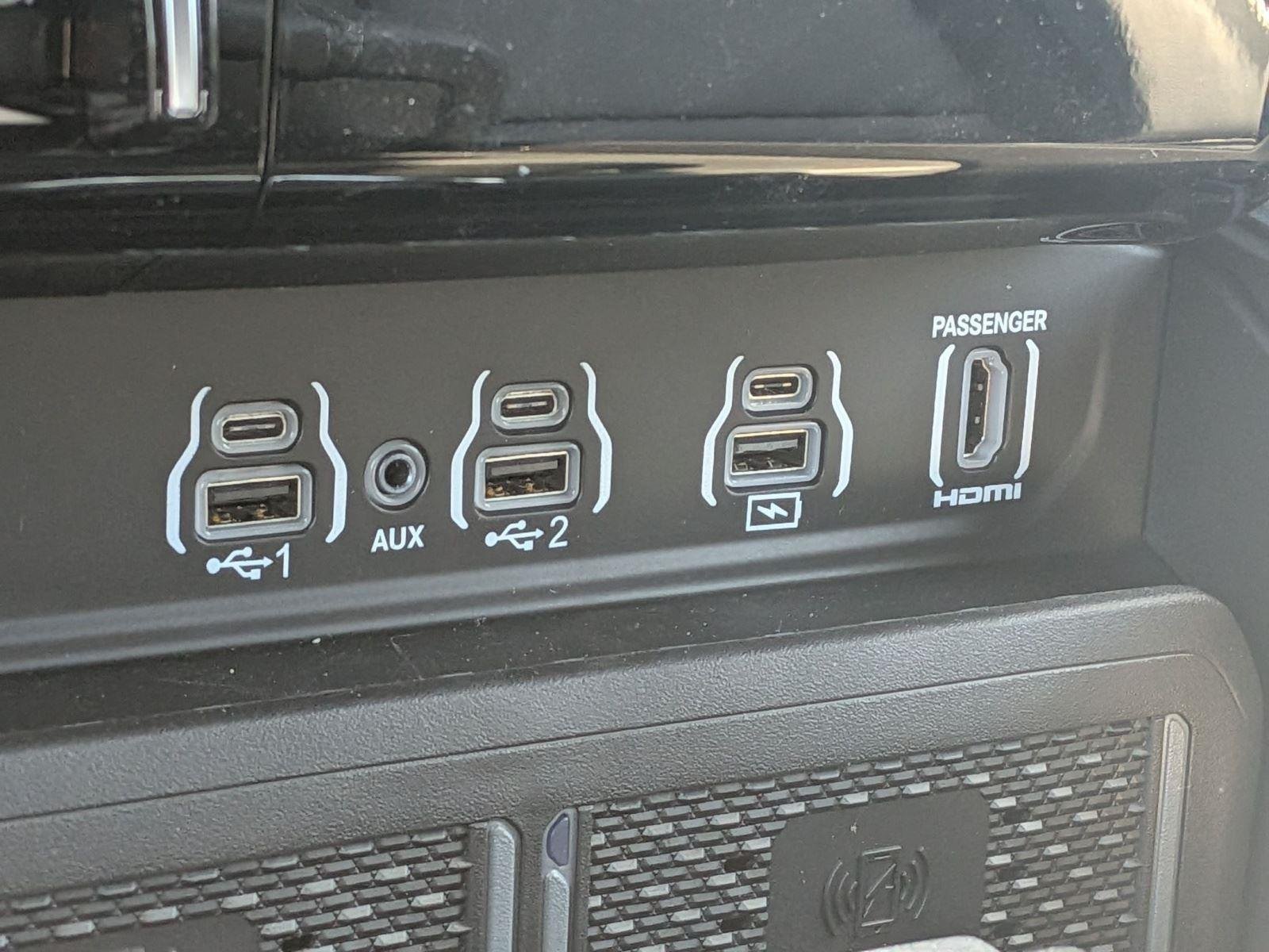 New 2026 Granite Crystal Metallic Clear-Coat Exterior Paint RAM Laramie image 18