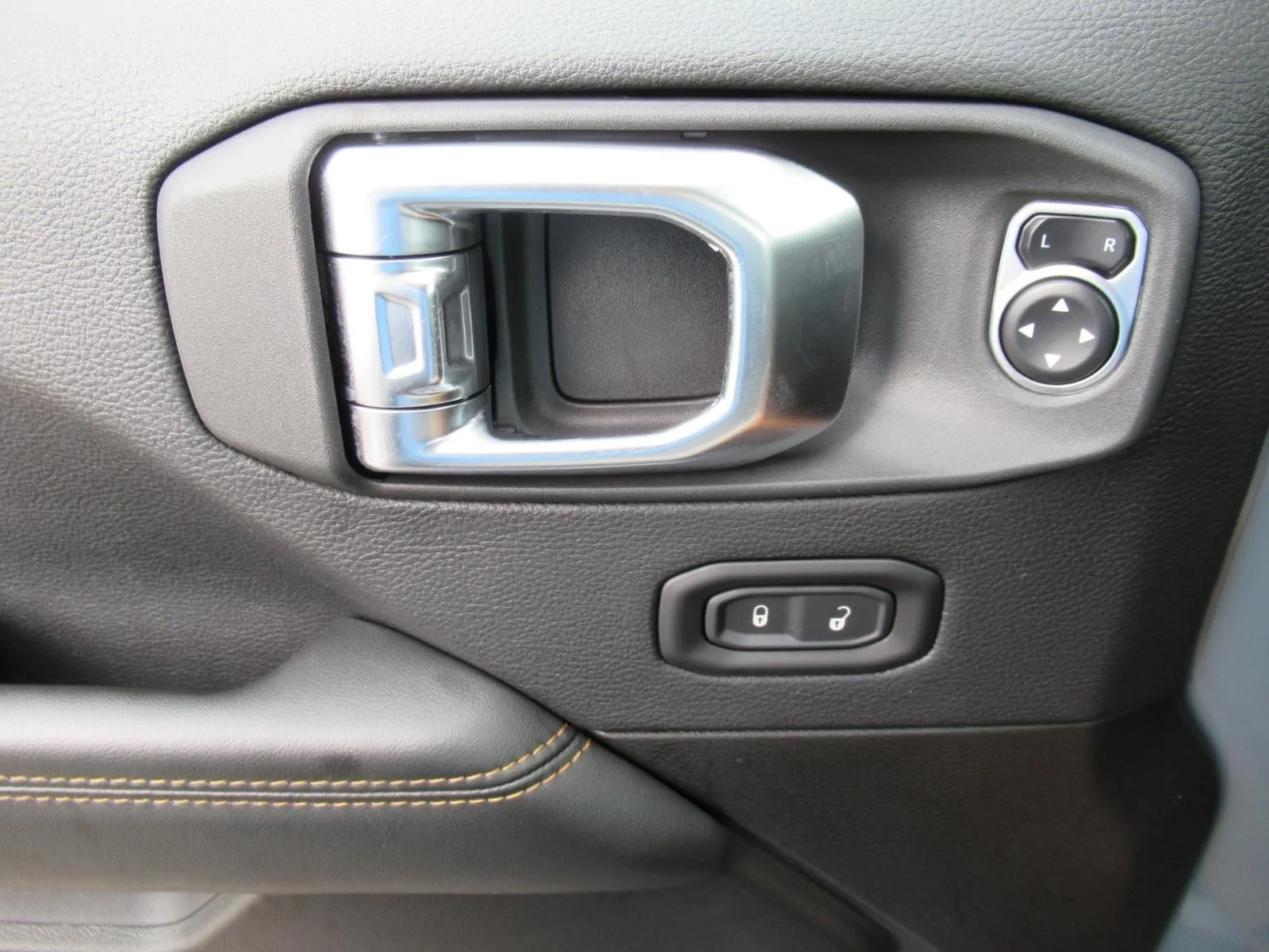 Used 2025 Gray Jeep High Tide image 23