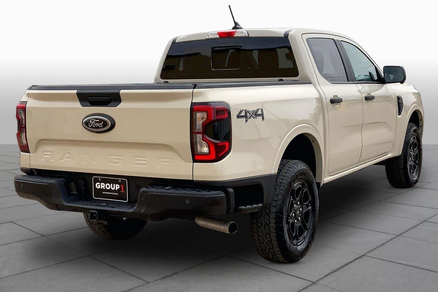 Used 2025 Desert Sand Ford XLT image 13