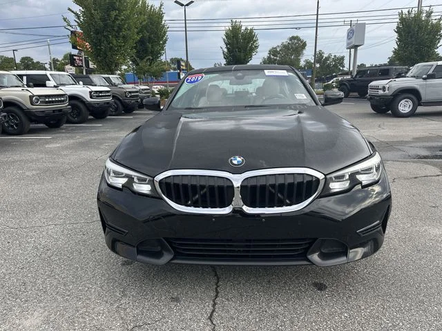 Used 2019 Black BMW 330i image 9