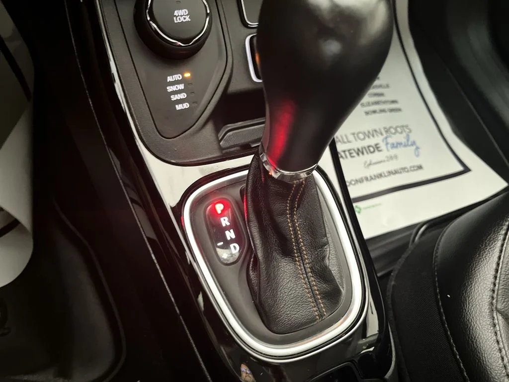Used 2021 Silver Jeep Limited image 23