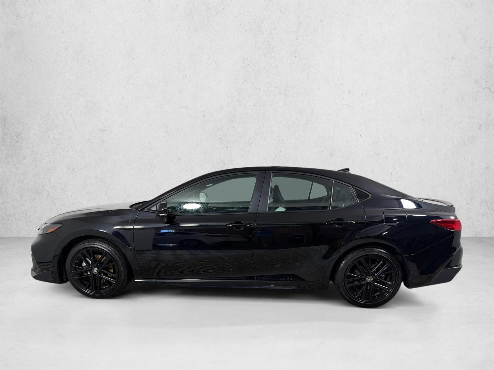 Used 2025  Toyota SE image 6