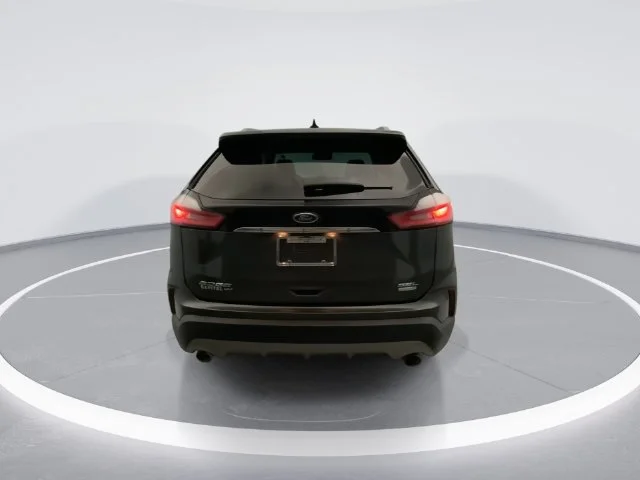 Used 2020 Gray Ford SEL image 3