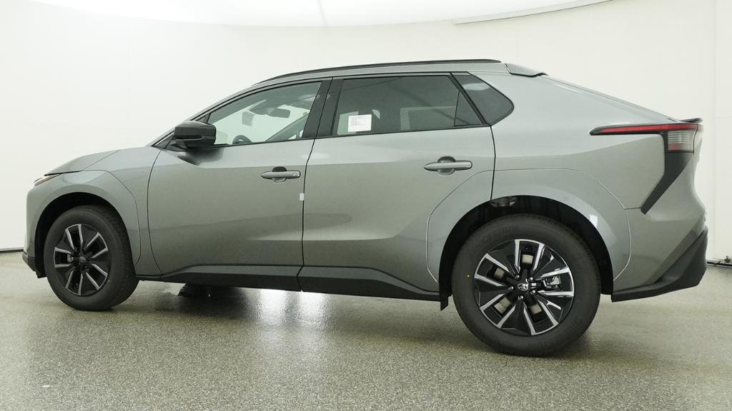 New 2026 Heavy Metal Toyota XLE image 20